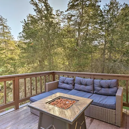 Vernon Township Condo With Mountain Views!
